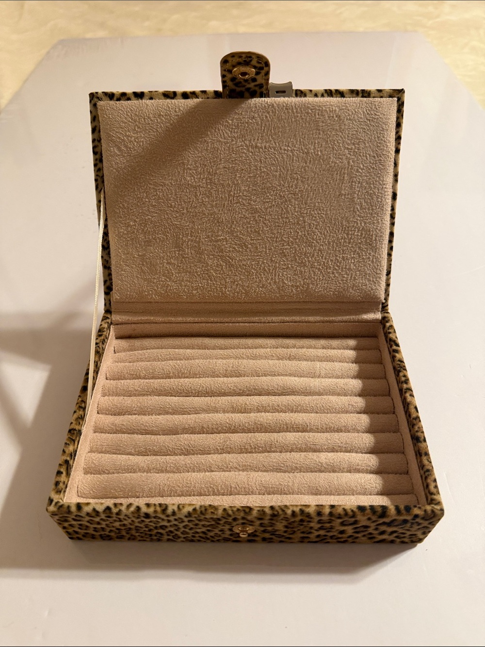 Reed & Barton Leopard Cheetah Print Ring Organizer - Beige Interior 7x5 NWOT
